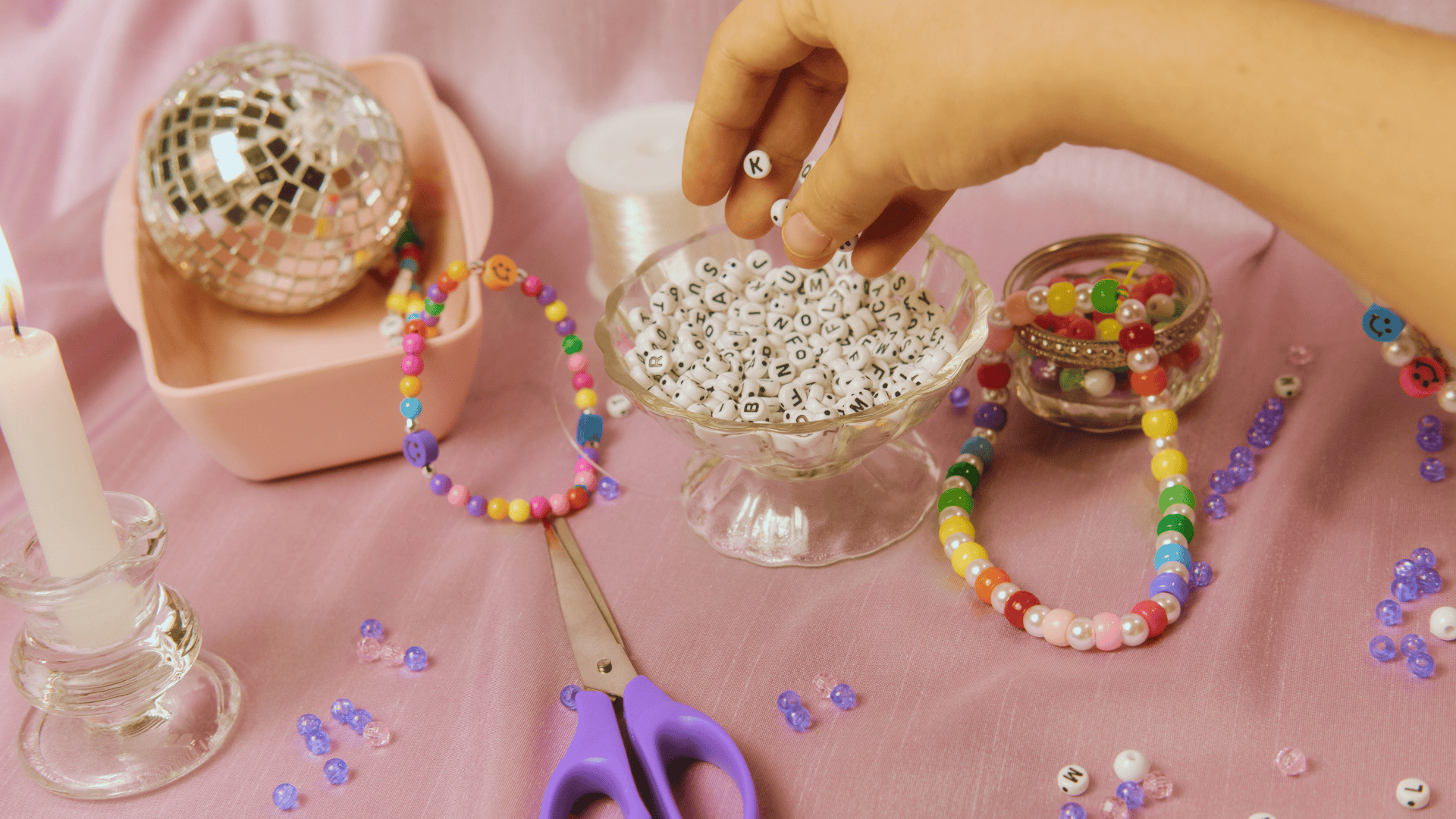 Friendship Bracelets Making: Celebrate Connection and Creativity