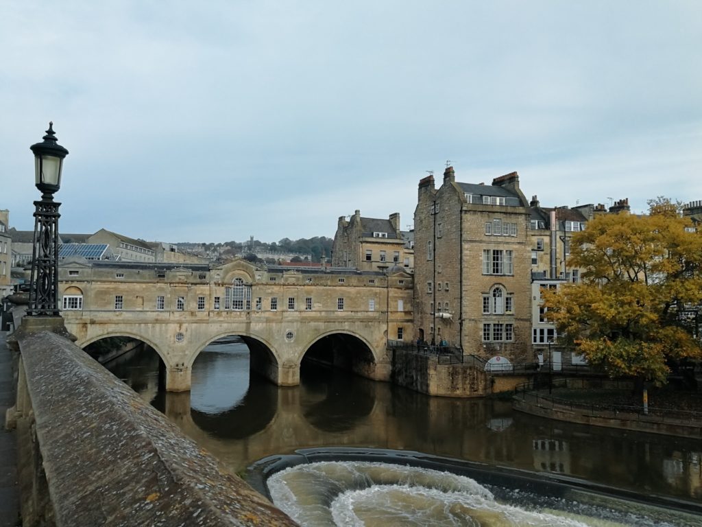 Pultney bridge and the weird on overcast autumn day.